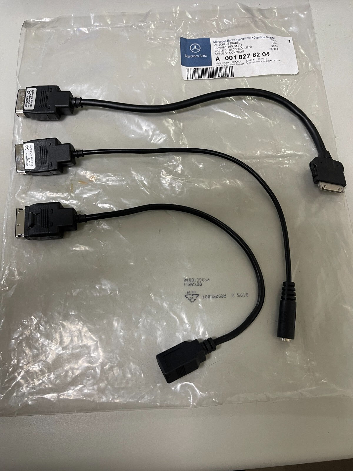 Mercedes-Benz Media Interface Cable Kit A0018278204 iPod iPhone 4 USB