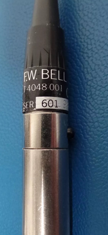 FW Bell 4048 Gauss/Tesla Meter with T-4048-001 Probe, Zero Gauss Chamber, & Case