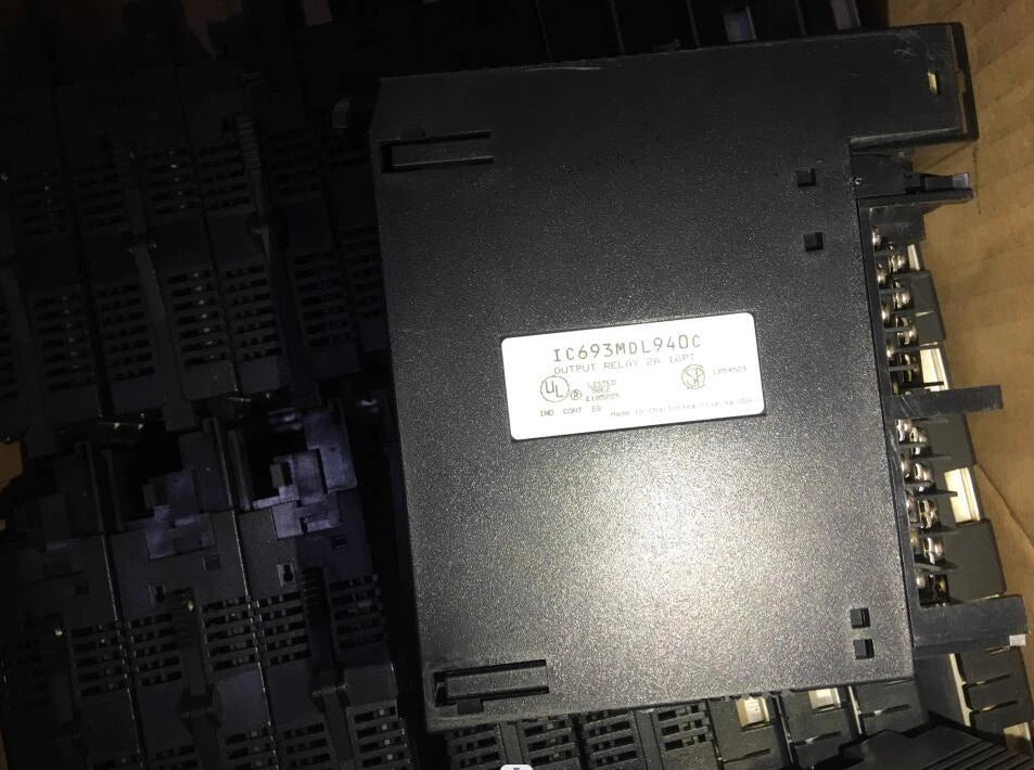 GE Fanuc IC693MDL940C Digital Output Module