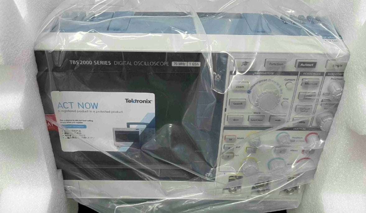 1pcs Tektronix TBS2074 4 Channnel DIGITAL Oscilloscope 70MHz 1GS