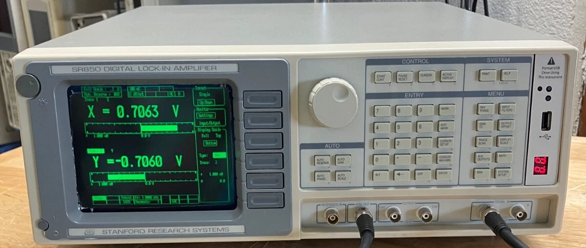 Stanford Research Systems SR850 100 kHz DSP Lock-In Amplifier - Cal'd with Data