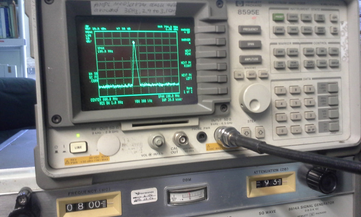HP 8614A RF Signal Generator 800MHz to 2.4GHz