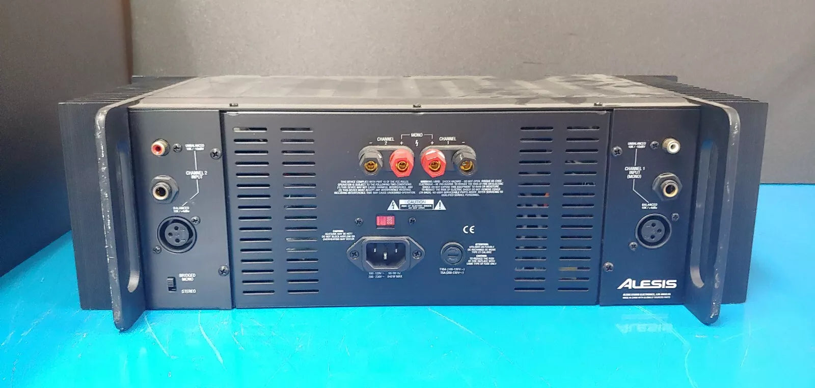 Alesis RA500 Power Amplifier: Professional Sound Amplification