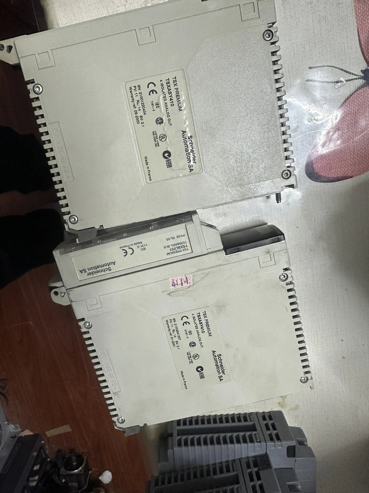 Modicon Premium TSXASY410 with 4-Product Extension Module