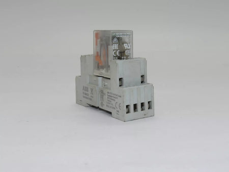 ABB CR-M024DC4 Pluggable Interface Relay with CR-M4SS Socket 7A 250V