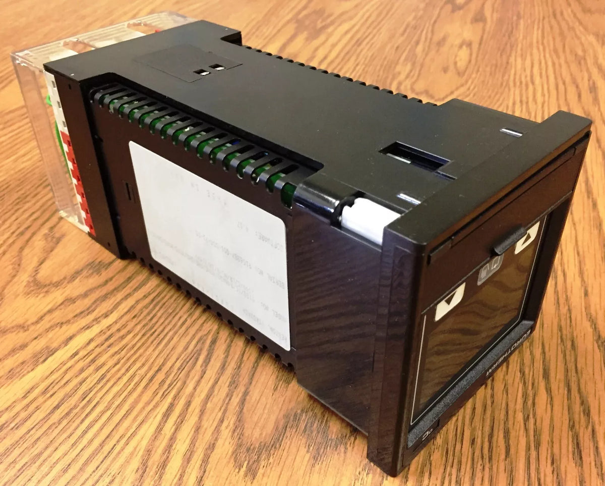 EUROTHERM 818S Temperature Programmable Controller