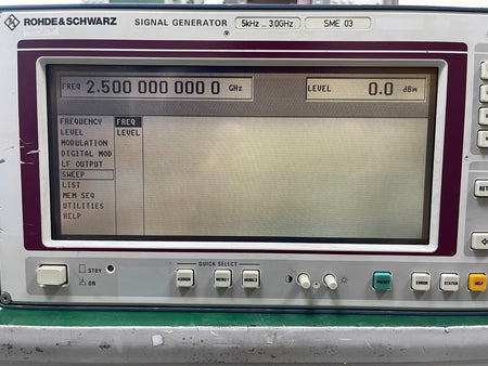 Rohde & Schwarz SME03 Signal Generator 5kHz - 3GHz w/B4,B5,B8,B11 , 833863/001 - XG eqpt