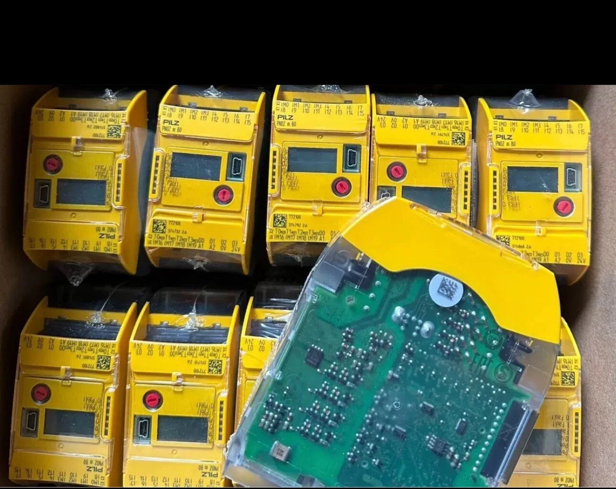 PILZ 772100 PNOZ m B0 Safety Relay Module