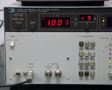 HP 4140B DC Voltage Source