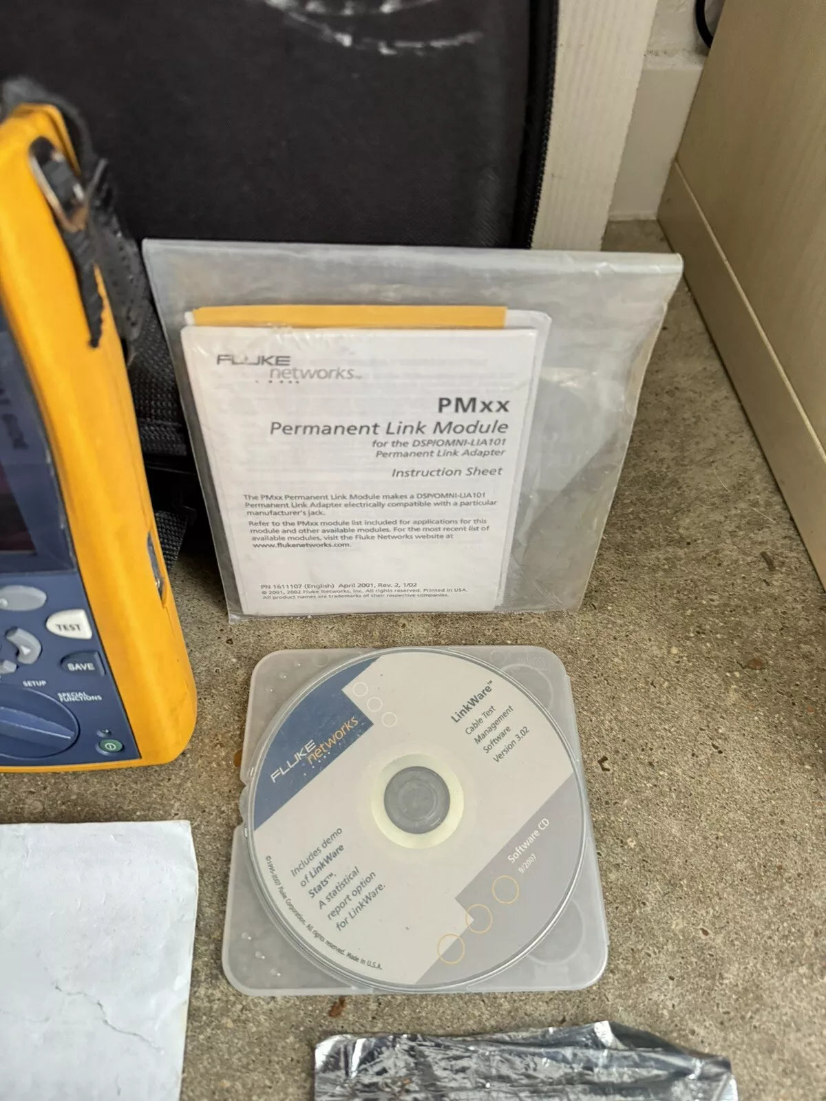 Fluke Networks DTX-1800 Cat6 Cat6a Cable Tester Analyzer Kit