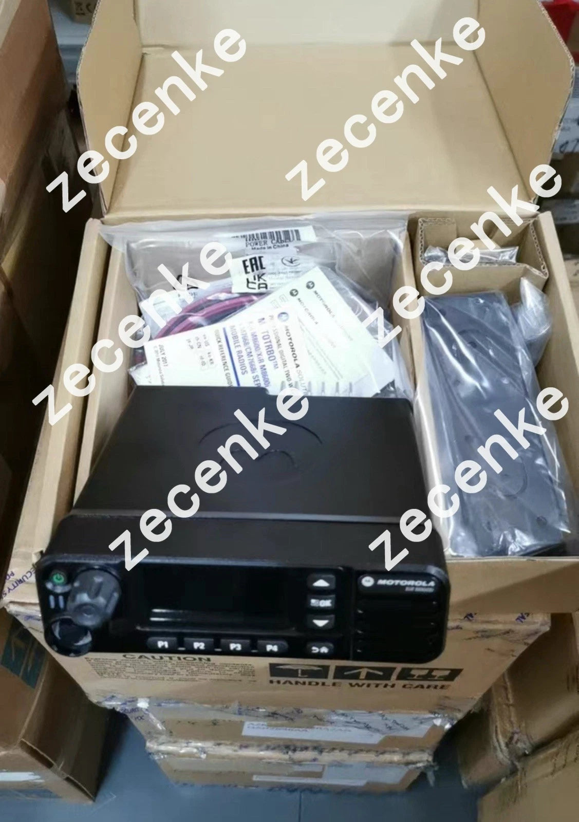 Motorola/XiR M8668i UHF 45W Two-Way Radio