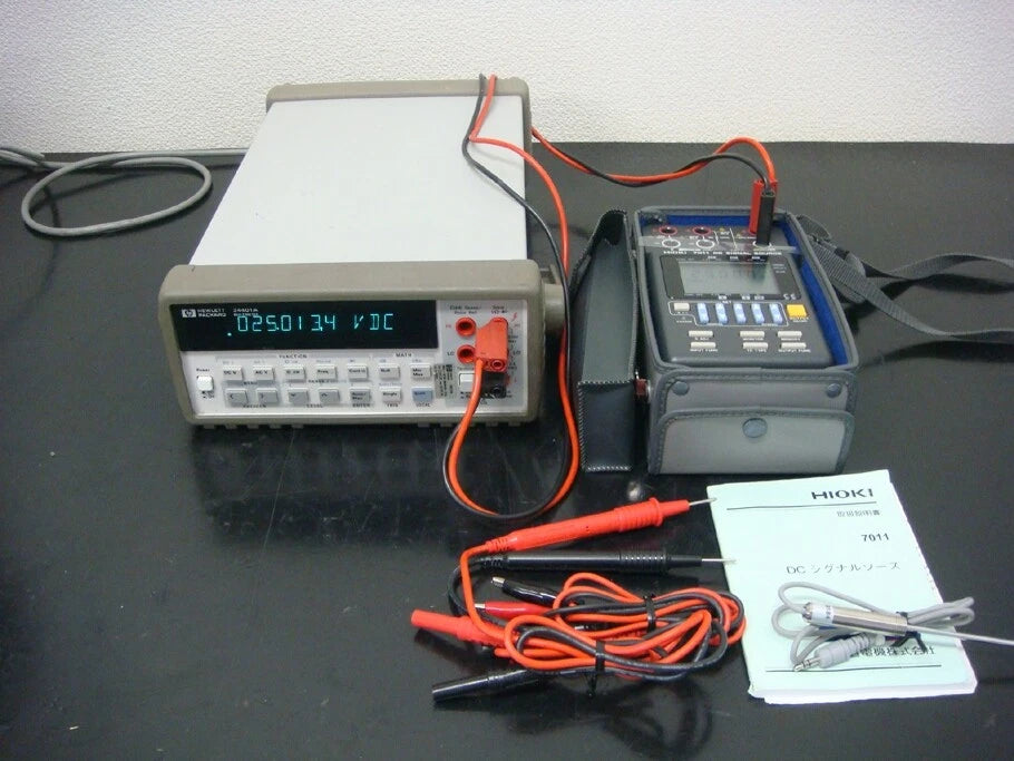 HIOKI 7011 DC Signal Source 0-25.000V 25.000mA