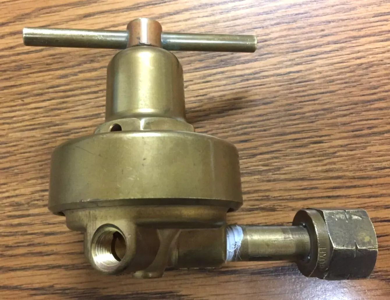 Harries California Co. Model 425-125A, CGA E-4 Regulator
