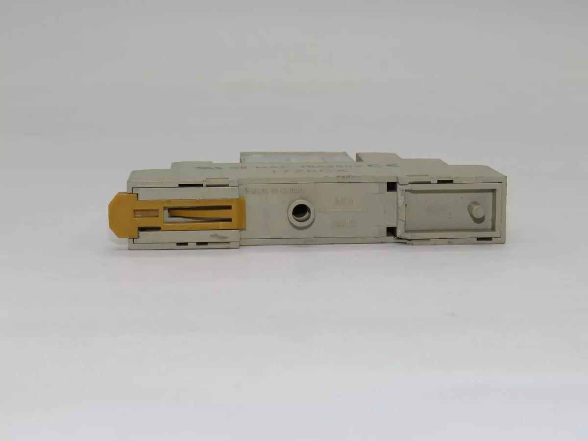 Omron Relay with Socket 17Z6CX 10 A 250V