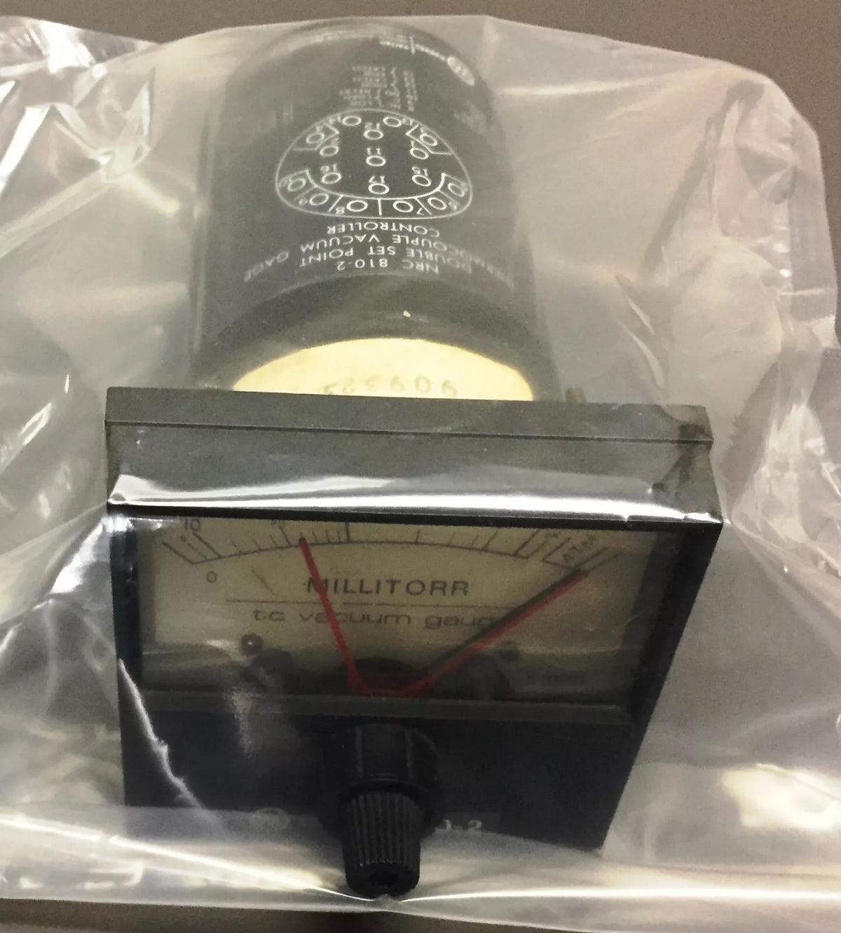 Varian MR-23-05 Double Set Point 810-2 Thermocouple Vacuum Gauge Controller