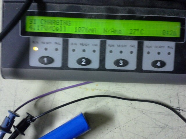 Li-ion Battery Analyzer 220W