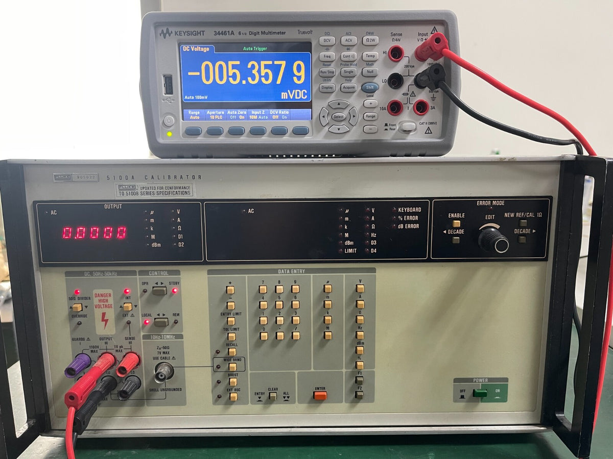 Fluke 5100A Calibrator (Front panel updated To 5100B Series Specifications)_5022 - XG eqpt