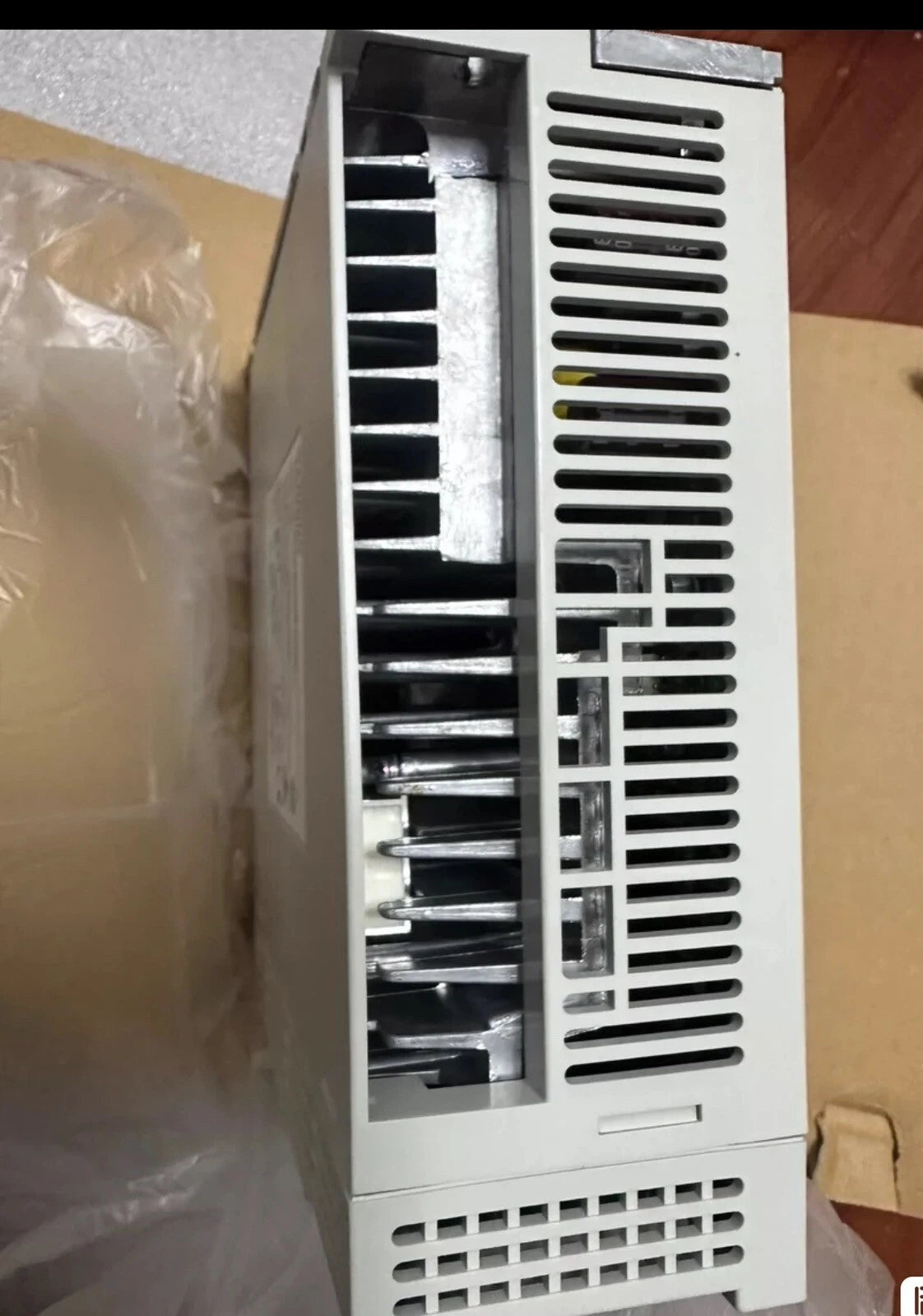 Portable Mini Refrigerator MR-E-100A-KH003 for Car and Home Use