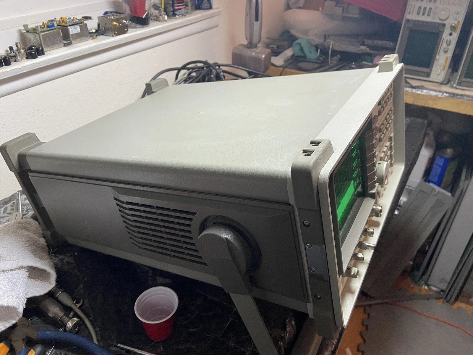 HP Agilent 8561E Spectrum Analyzer 20 Hz-6.5 Ghz Opt 1  Or 5 Can Be Added Free