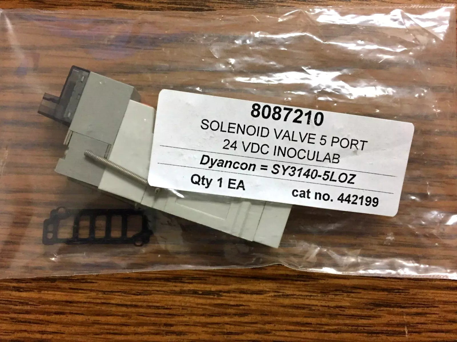 SMC SY3140-5LOZ Solenoid Valve 5 Port 2 Position Single Base MT 24 VDC