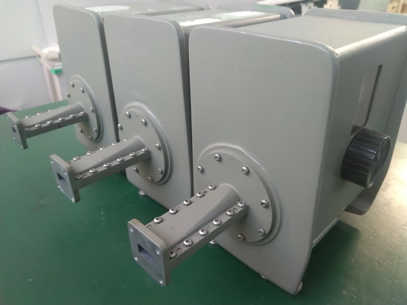 HP Agilent Model P382A Variable Attenuator 12.4 to 18GHz - XG eqpt