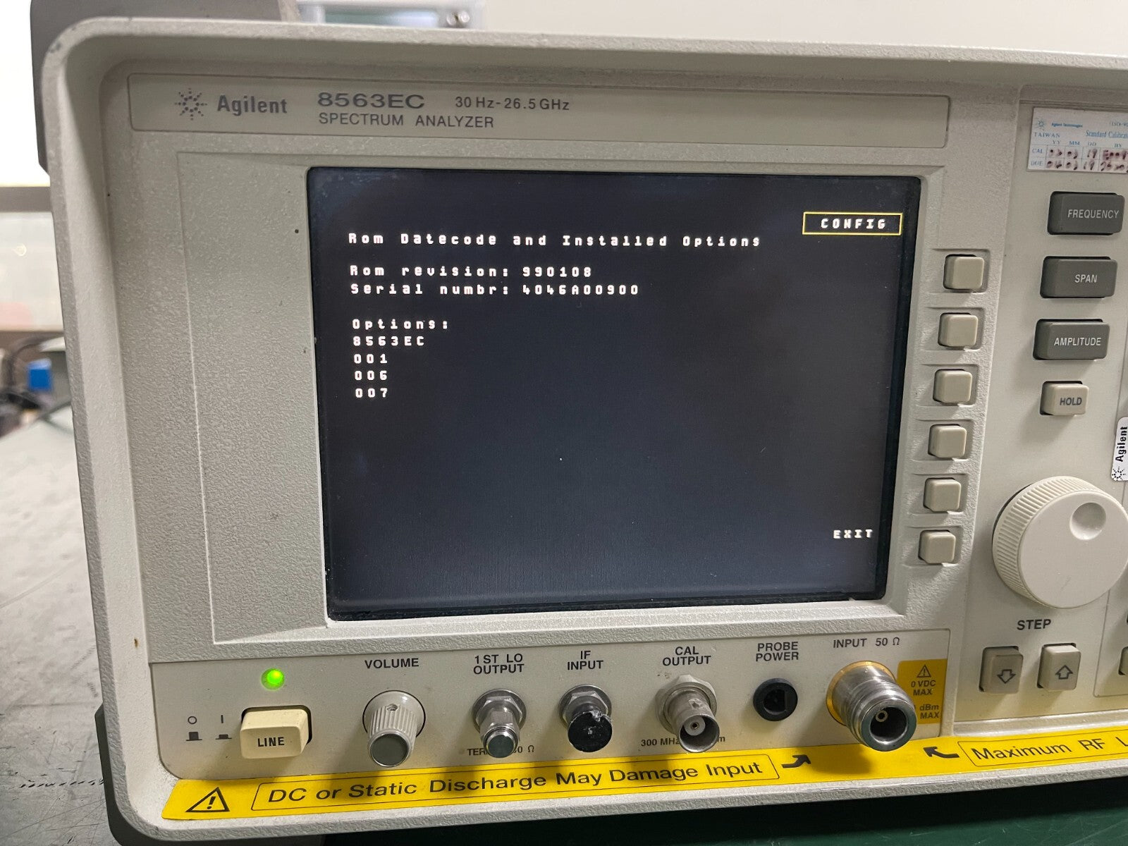 Agilent 8563EC 30Hz - 26.5GHz Spectrum Analyzer w/ opt. 006, 007  -0900