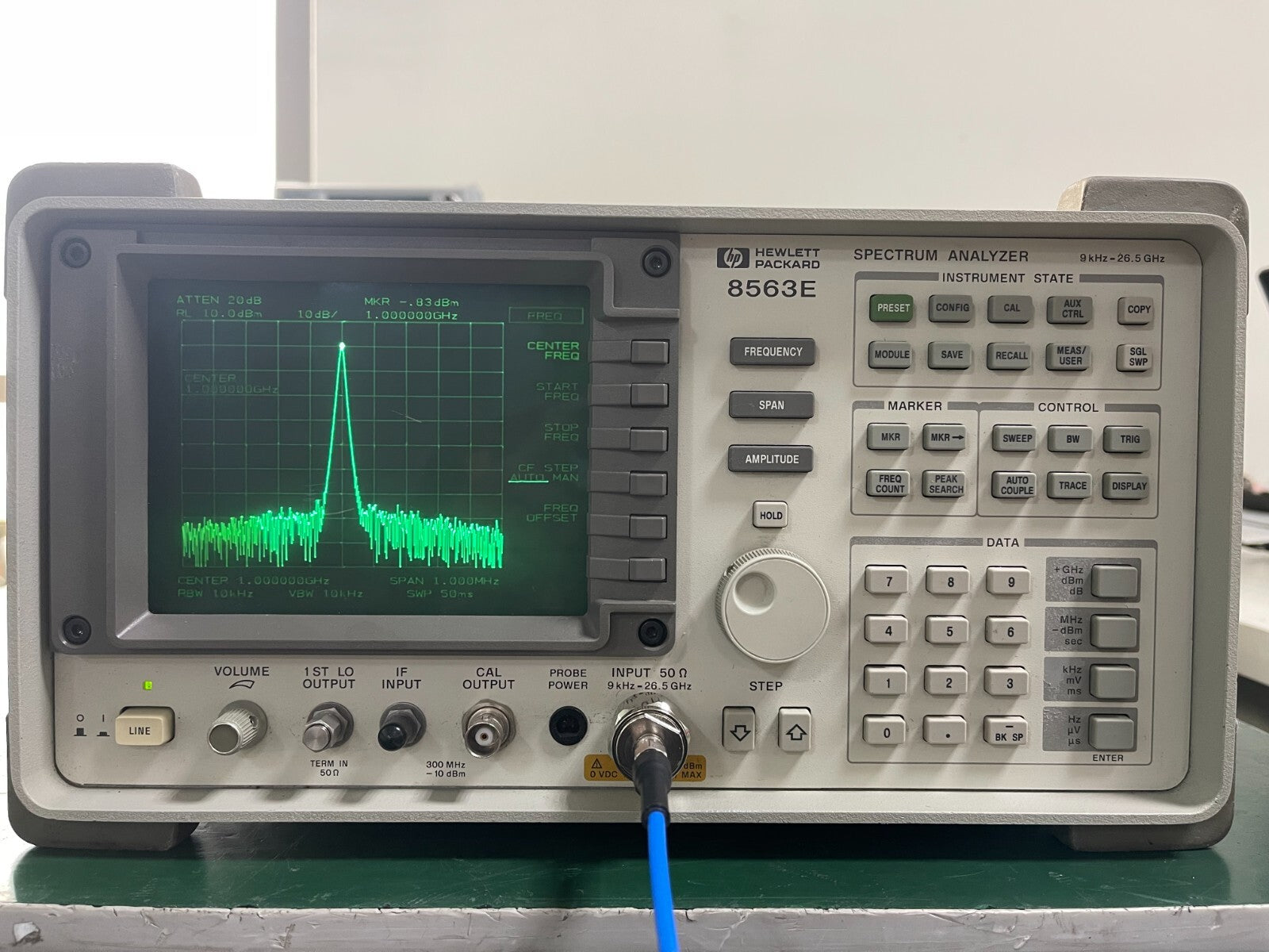 HP Agilent 8563E spectrum analyzer 9KHz to 26.5GHz w/ 85620A_00356 - XG eqpt