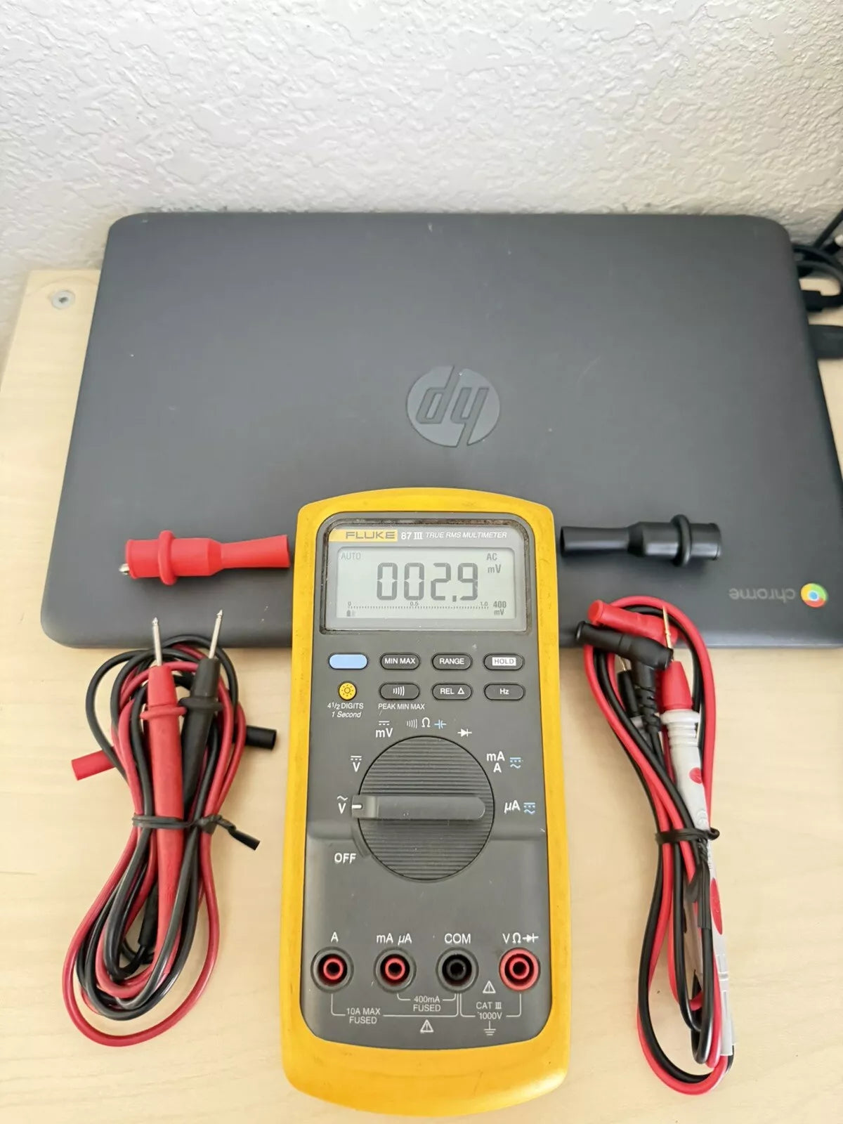 FIUKE 87 III True RMS Digital Multimeter with Leads