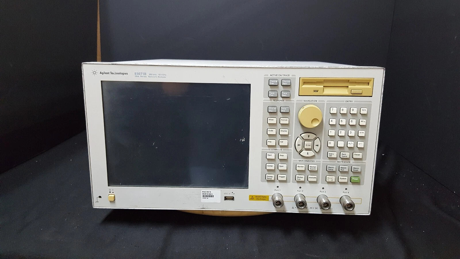 Agilent E5071B Network Analyzer 300kHz-8.5GHz with Option 414 008 016 (0613)