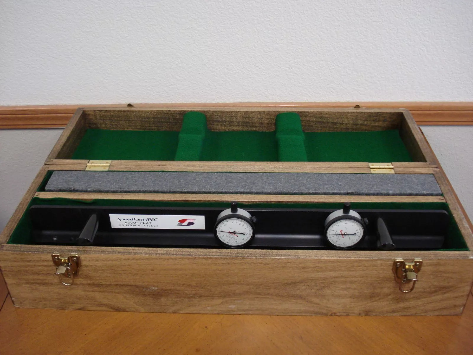 SpeedFam Accu-Flat: Wafer Polishing Flatness Monitoring & Control System