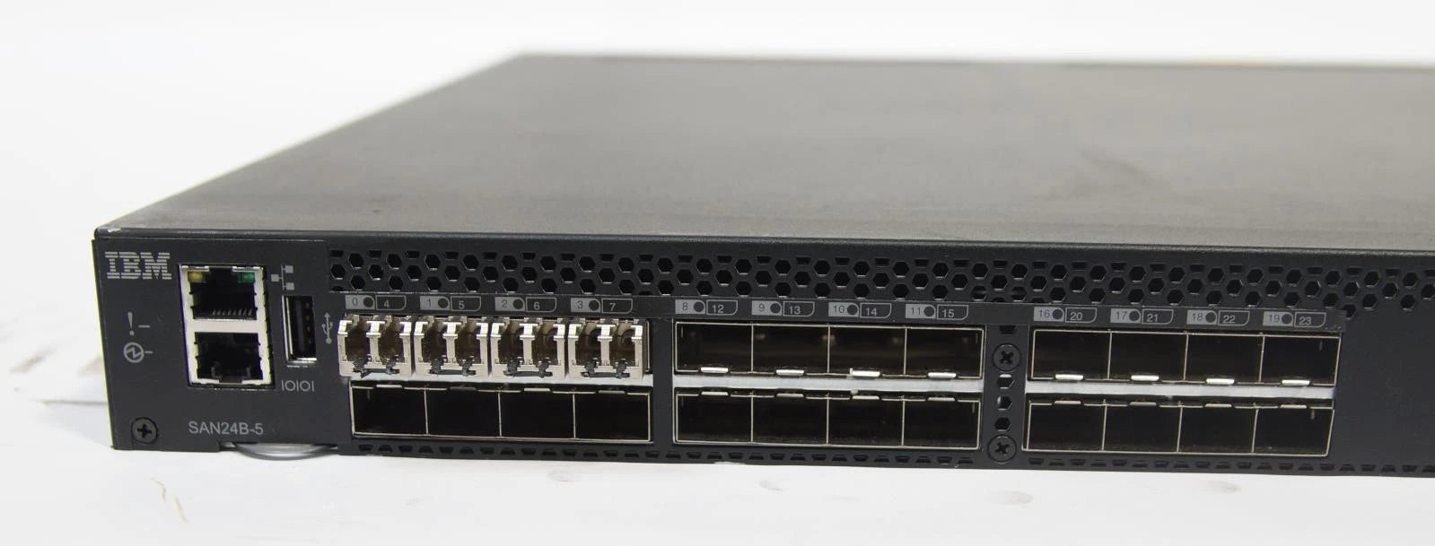 IBM Brocade Fibre Channel Switch SAN24B-5 IB-6505-12-2000-0R