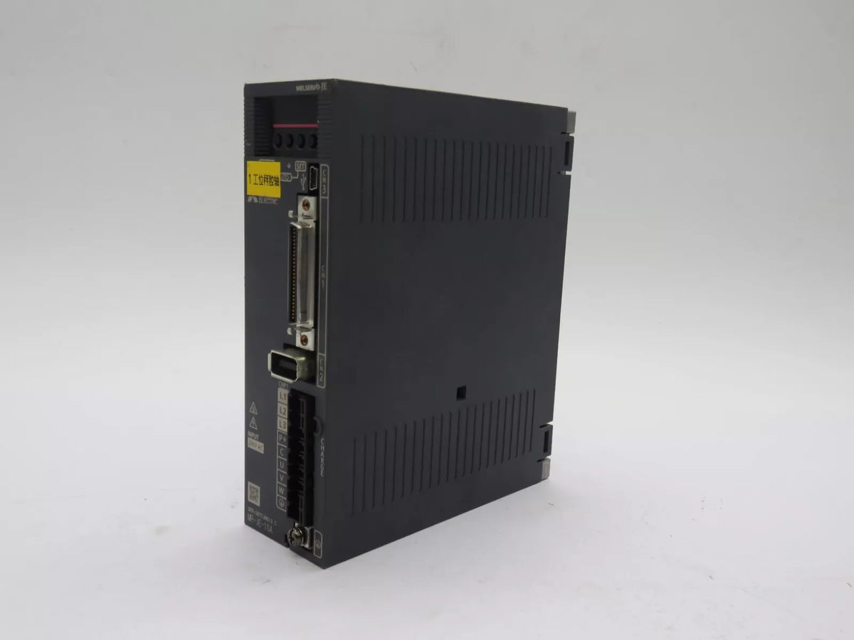 Set of 2 Mitsubishi MR-JE-10A AC Servo Drive 100 Watt 200V