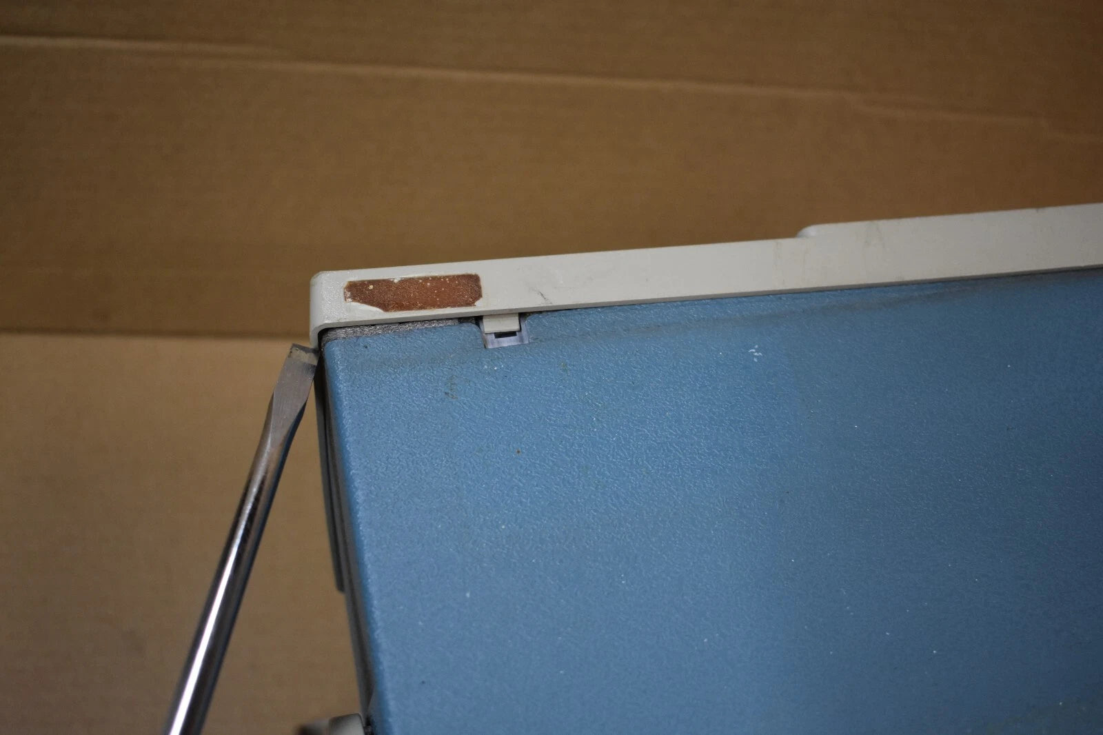 Anainstr Compact Digital Multimeter with Auto-Ranging Function