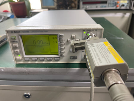 HP Agilent R8486A Power Sensor -30 ~ +20 dBm , 26.5 GHz ~ 40 GHz