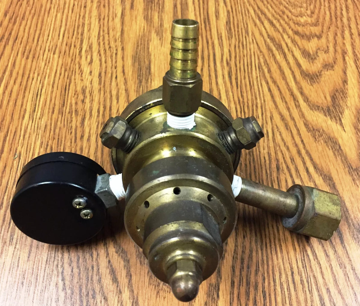 National Welding Equipment P/N 765 Hydrogen Gas Regulator with 1 Gauge