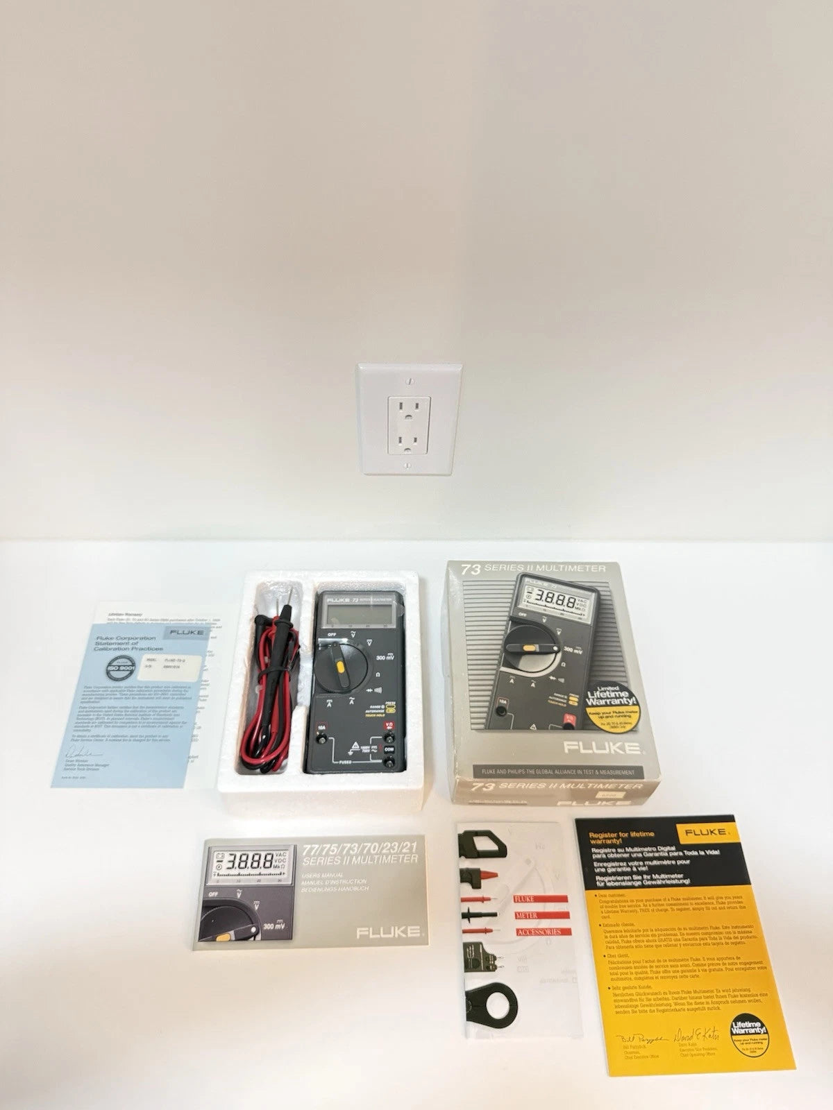 FLUKE 73 Series II Multimeter in New Factory Box - Tested & Fast Shipping