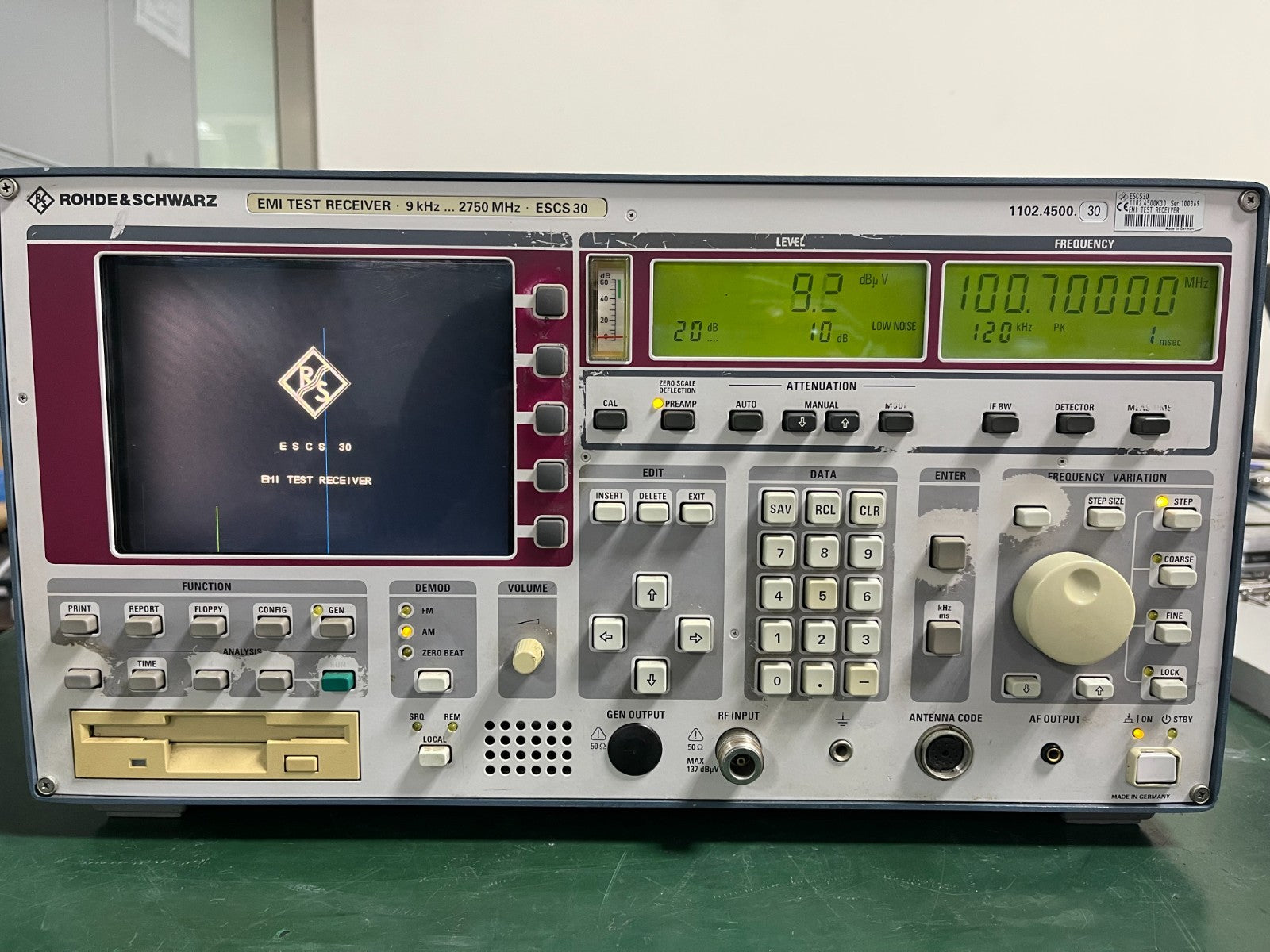 Rohde & Schwarz ESCS30 EMI Test Receiver 9 kHz - 2750 MHz _0369 - XG eqpt