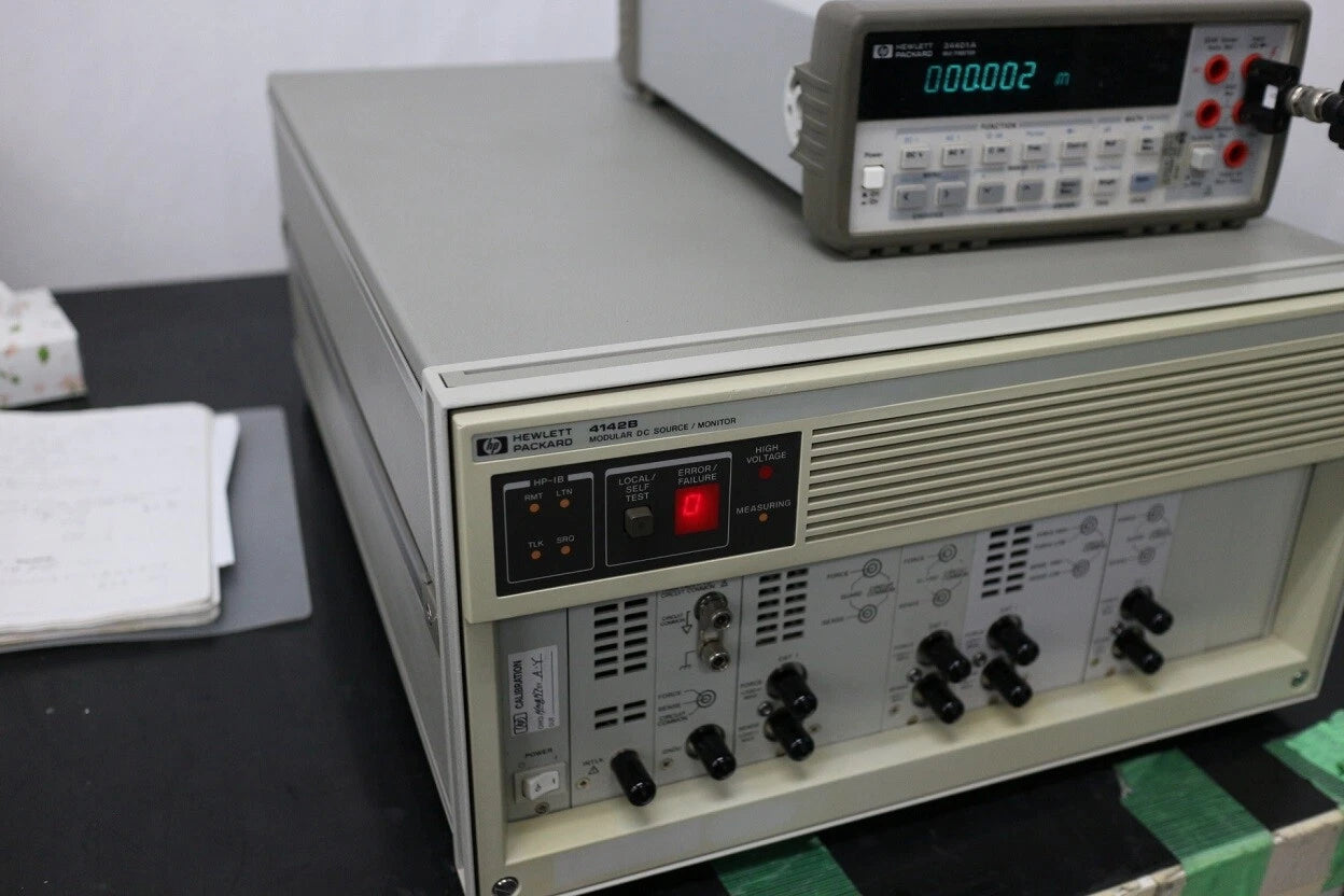 HP 4142B Modular DC Source with High Precision and Versatile Output
