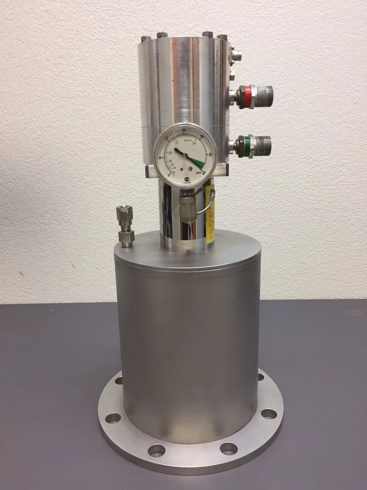 Air Products Displex DE-202-O.S.P Pneumatic Cryocooler Cryo Pump with Regulator