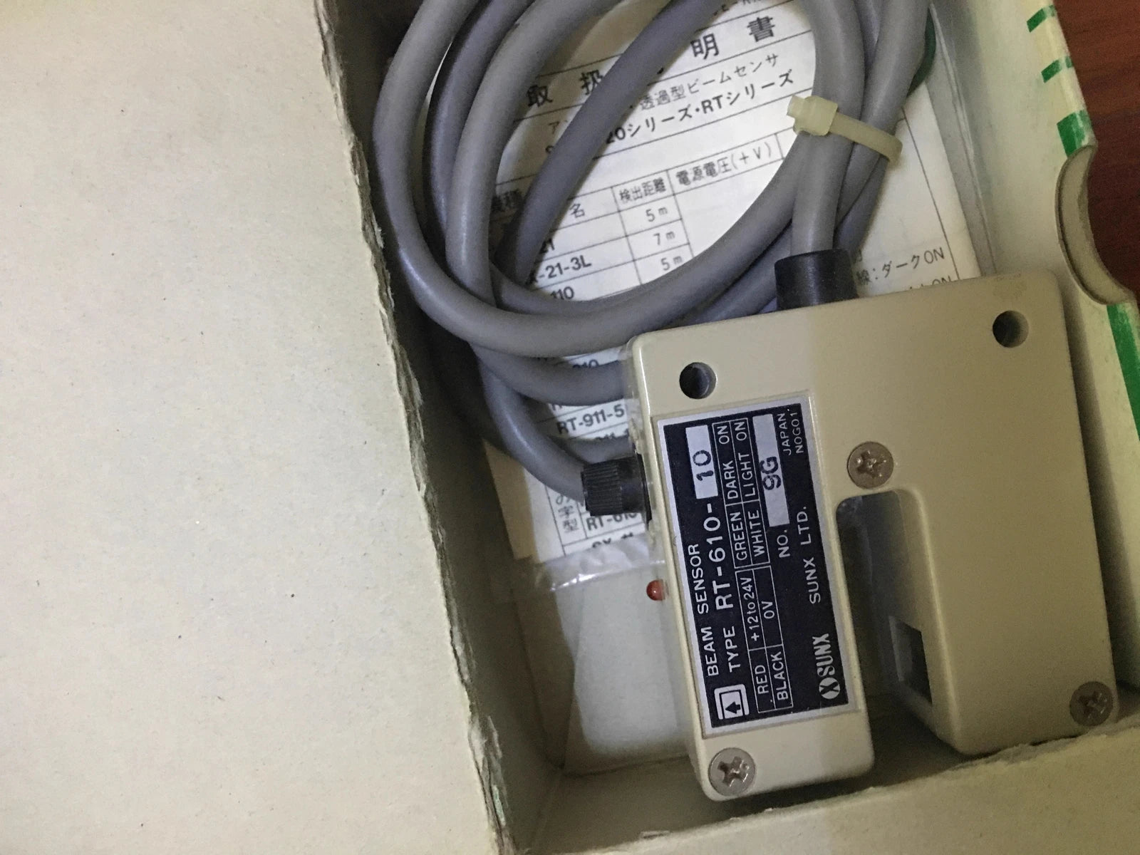 SUNX RT-610-10 High-Performance Photoelectric Sensor