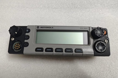 MOTOROLA walkie-talkie vehicle-mounte d station XTL 5000 detachable head O5
