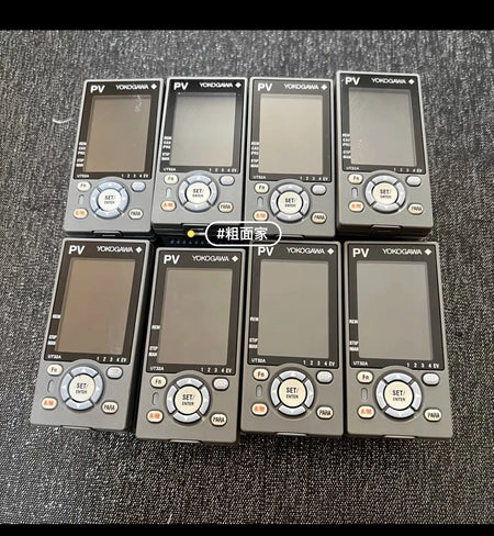 Yokogawa UT52A-NNN-11-U N Controller