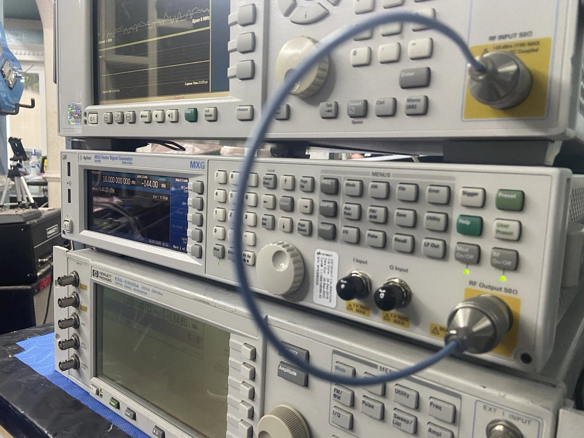 Agilent Keysight MXG N5182B Vector Signal Generator 9kHz-3GHz