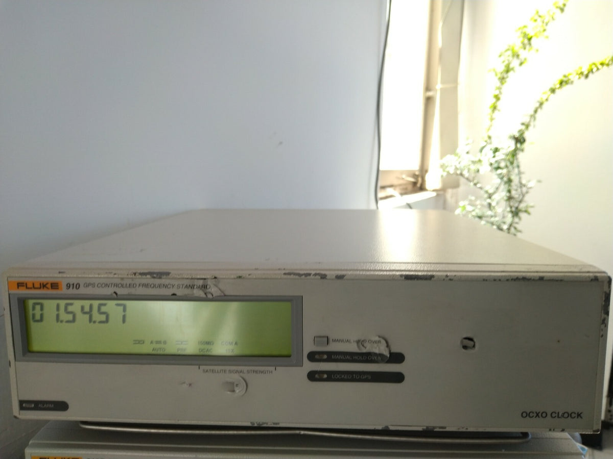 Fluke 910 GPS Controlled Frequency Standard OCXO CLOCK - XG eqpt