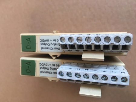 OPTO 22 SNAP-AOV-27 Analog Output Module for Industrial Control Systems
