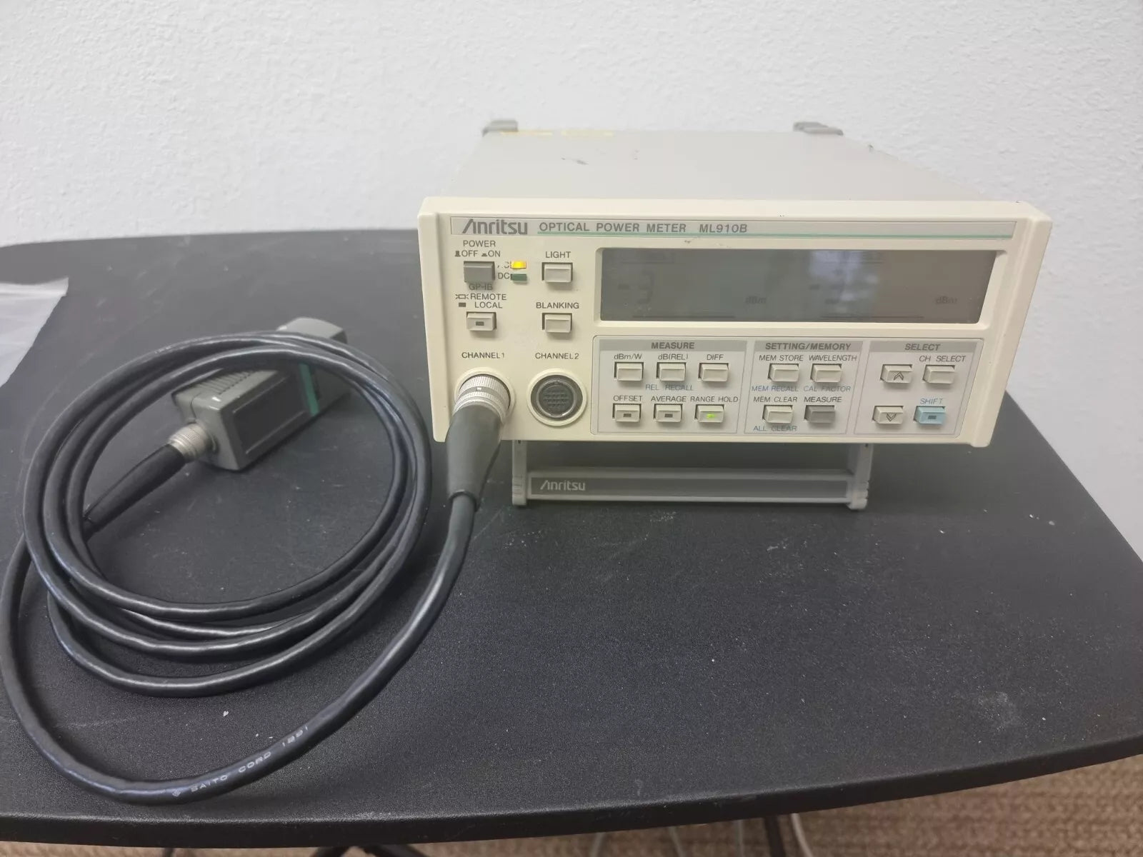 Anritsu ML910B Optical Power Meter with MA9302A Sensor Sold As-Is