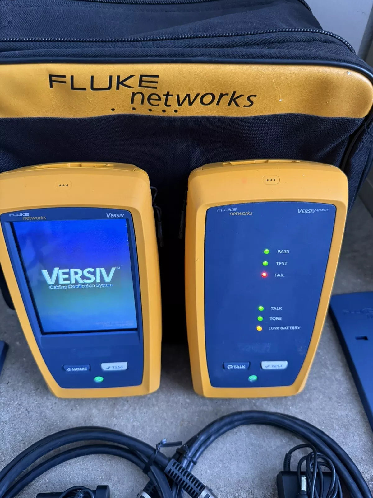 FLUKE Networks DSX-8000 Cable Certifier Tester Kit (Calibrated 2022)