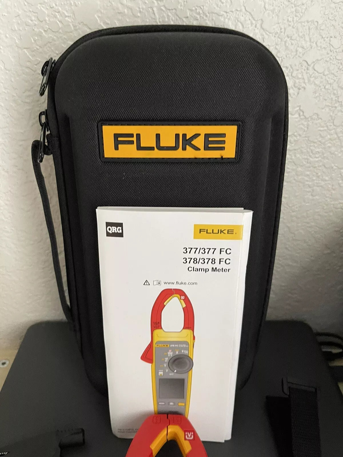 Fluke 378 FC Non-Contact Voltage True-rms AC/DC Clamp Meter with iFlex for 3-Phase Tests