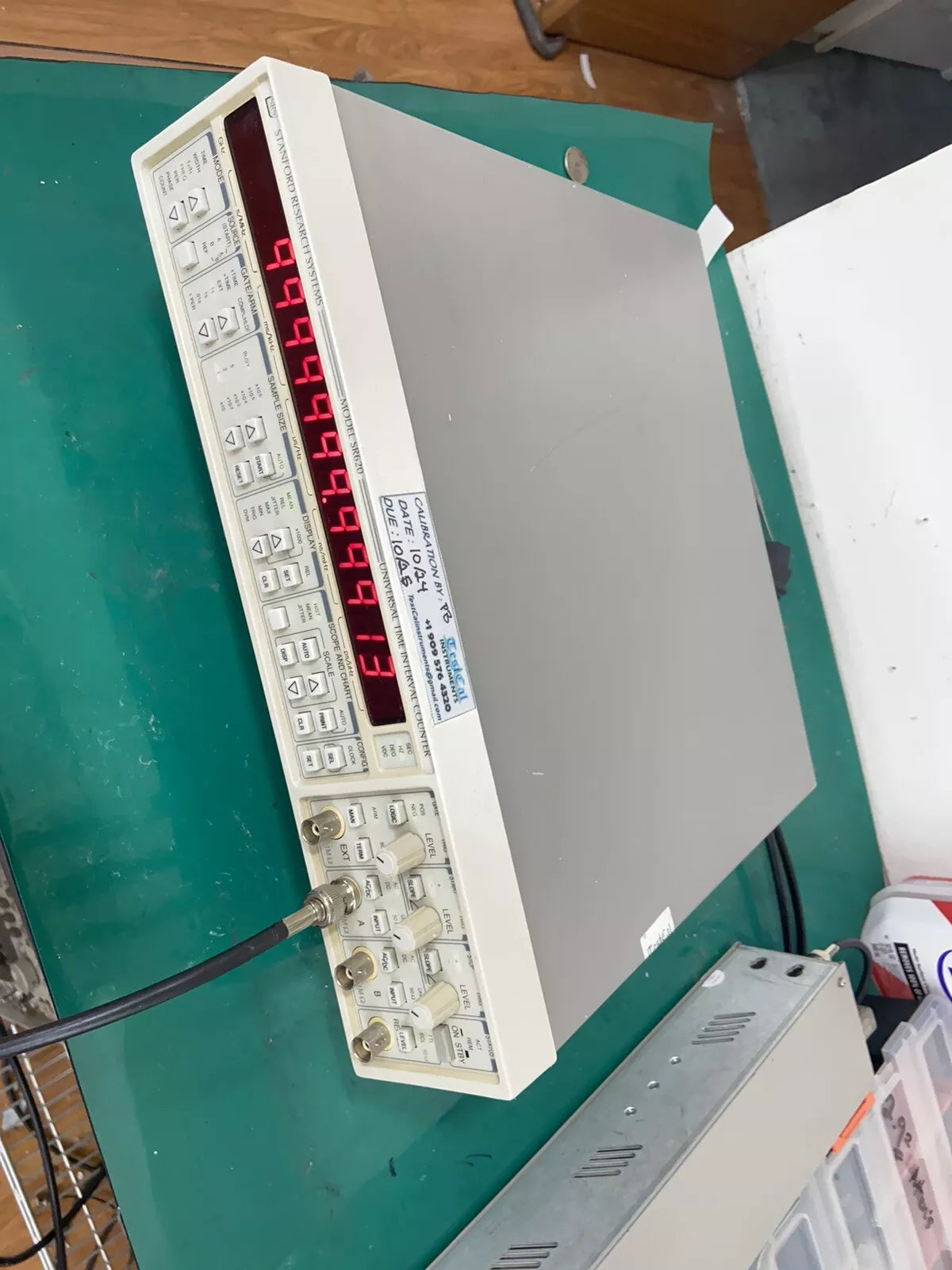 SRS Stanford Research SR620 12 Digit Frequency Counter 1.3 GHz 25 ps with Opt 01