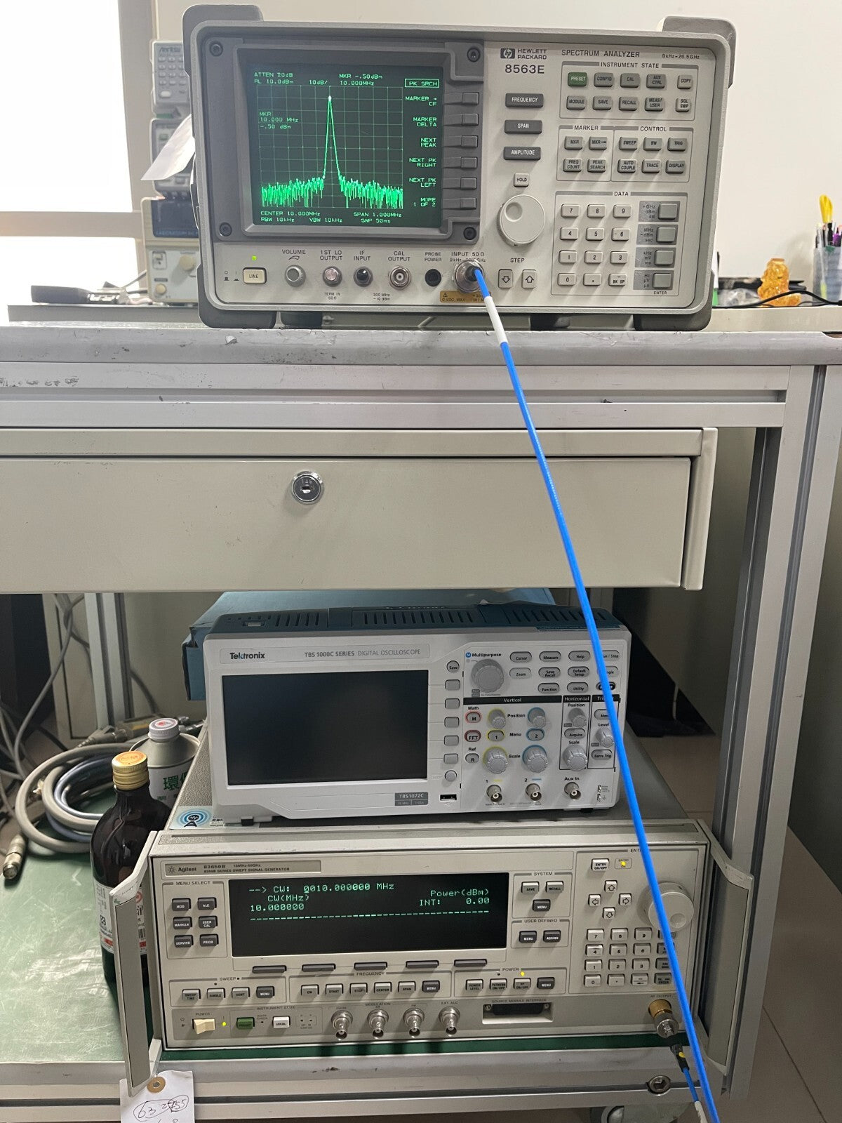 HP Agilent 8563E spectrum analyzer 9KHz to 26.5GHz w/ 85620A_00356 - XG eqpt